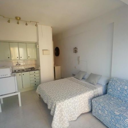Lovely Apartment In Front Of The Beach. Fuengirola Buitenkant foto